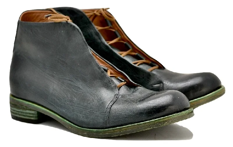 Asym derby boot  |  marine cordovan