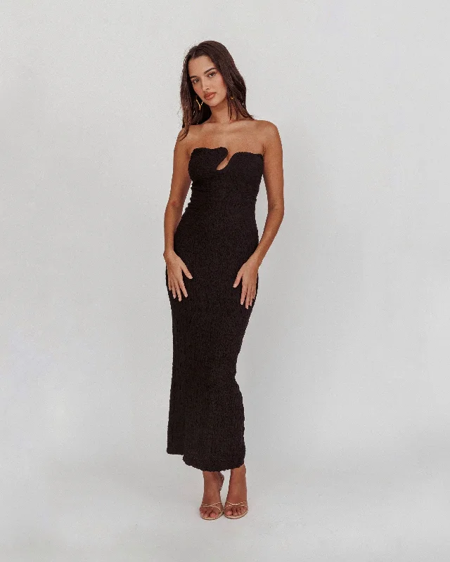 Linen maxi dresses for a breathable and lightweight summer option CELINO MAXI DRESS -BLACK Linen maxi dresses for a breathable and lightweight summer option CELINO MAXI DRESS -BLACK