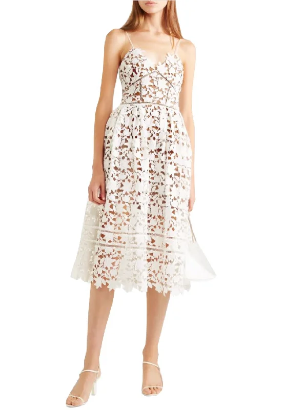 Wrap - style wedding guest dresses with bow accents White Azalea Floral Lace Midi Dress (UK 6) Wrap - style wedding guest dresses with bow accents White Azalea Floral Lace Midi Dress (UK 6)